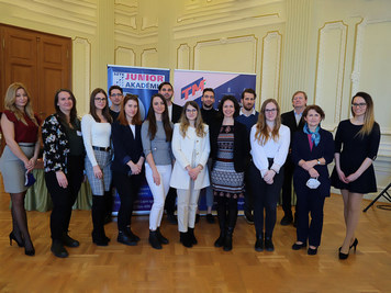 Egy év tapasztalatairól számoltak be a Tanítsunk Magyarországért program Nyílt Napján